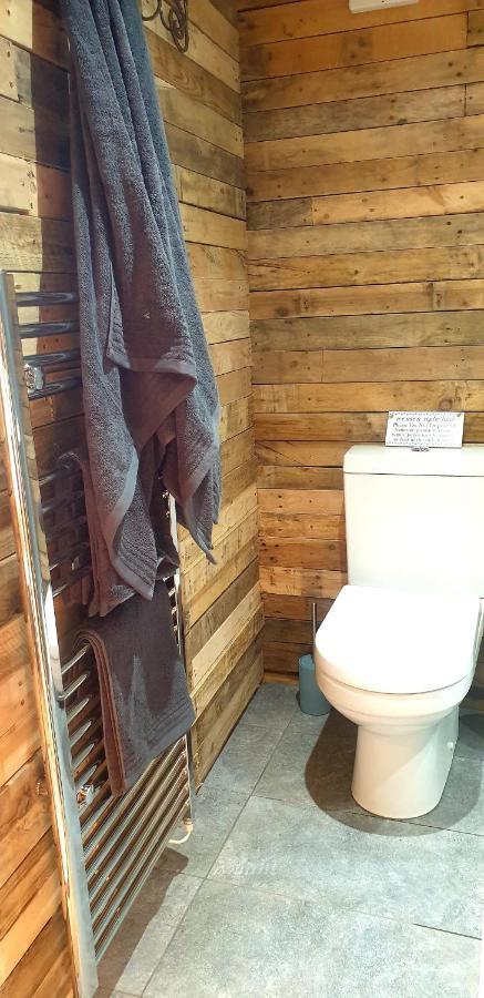 Lilac Cottage Cabin Swafield Екстериор снимка